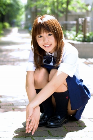 【S級美少女】小神野由佳 エロ画像32枚！制服やブルマーコスプレ・水着グラビアが抜ける