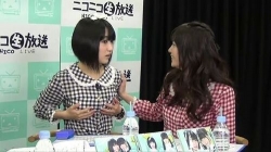 【美少女】悠木碧 エロ画像！胸チラおっぱいが抜けるGIFがたまらん