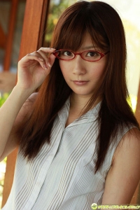 【SSS級美女】メガネも似合う美人さん！中川杏奈ちゃん画像！
