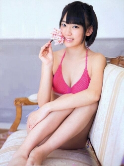 S級美少女・HKT48宮脇咲良(みやわきさくら)のこれから期待できそうなおっぱい水着画像【22枚】