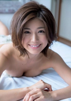 SSS級美女・藤木由貴　現役レースクイーンが魅せるグラビアが人気になっているおっぱい画像
