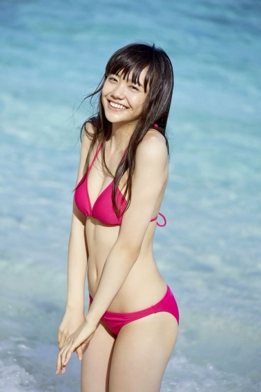【S級美少女】松井愛莉・貴重な水着画像！！