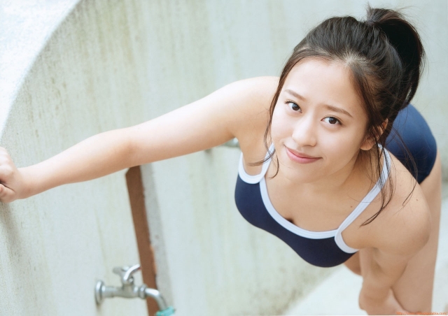 美少女・小田さくら スクール水着画像 モーニング娘。