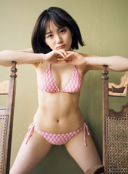 S級美少女・田口愛佳の水着画像30枚【ビキニ姿が可愛すぎてやばいです！】