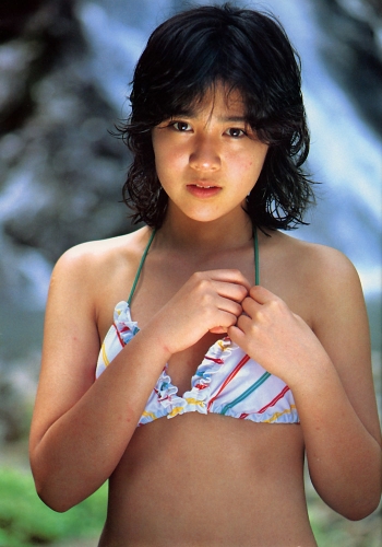 菊池桃子の水着画像50枚【ビキニ姿が可愛すぎてやばいです！】