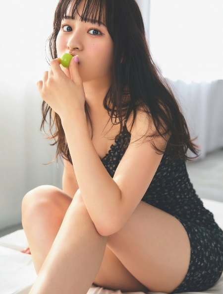 S級美少女・冨田菜々風のグラビア画像32枚【可愛すぎてやばいです！】