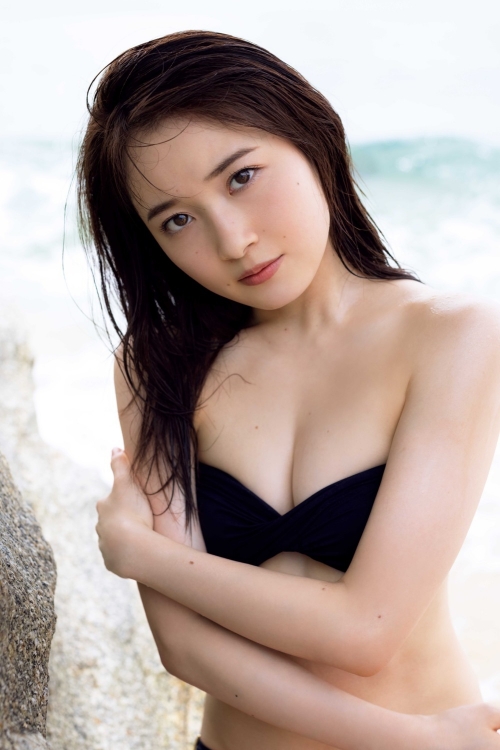 森戸知沙希の水着画像90枚【美人アイドルのビキニ姿に大反響！】