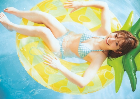 S級美少女・東村芽依の水着画像60枚【ビキニ姿が可愛すぎてやばいです！】