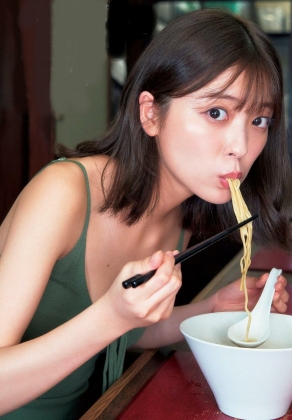【工藤美桜】ラーメン食べてるスレンダーボディのS級美少女