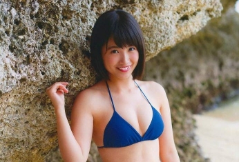 HKT48 朝長美桜 写真集からセクシー画像＆ビキニ