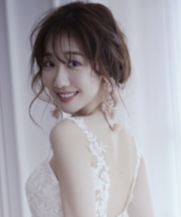 【AKB48】柏木由紀（29）、美しいウエディングドレス姿披露！うっとりするような美背中「まさか30歳までAKBを現役でやっているとは…」